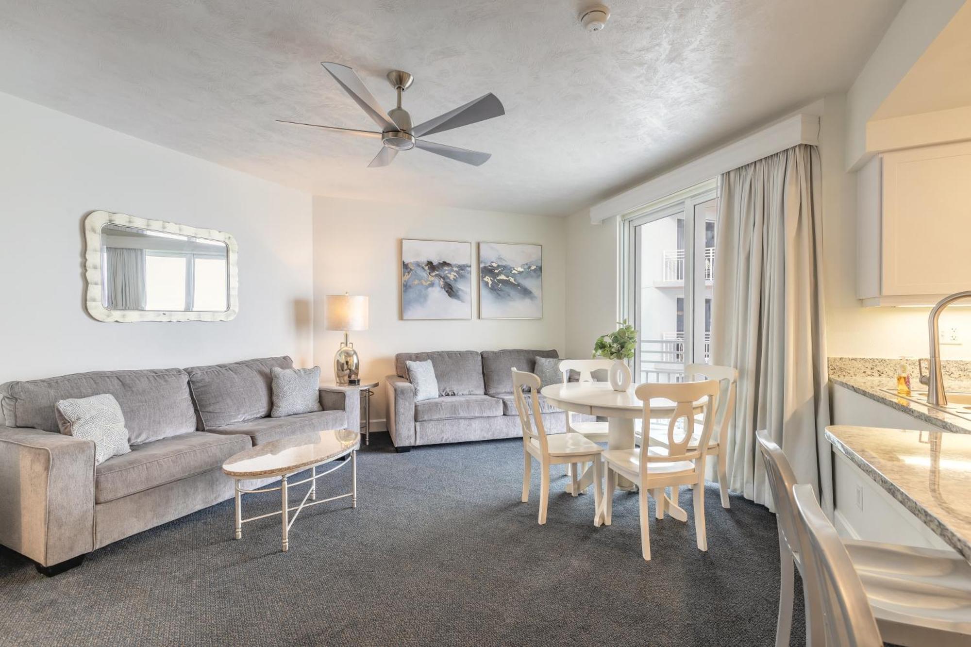 דייטונה ביץ' Beachfront Bliss At Ocean Walk Resort - Unit 1701 מראה חיצוני תמונה